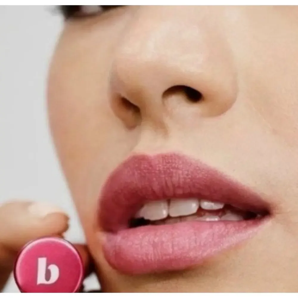 New beauty counter clean swipe hyaluronic lip balm crush